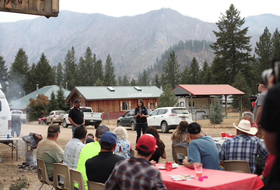 Perpetua Resources President and CEO Laurel Sayer addresses a crowd gathered at a community event in Yellow Pine, Idaho. Source: Perpetua Resources Corp