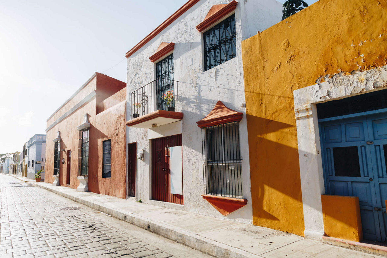 colorful-empty-colonial-street-in-Campeche