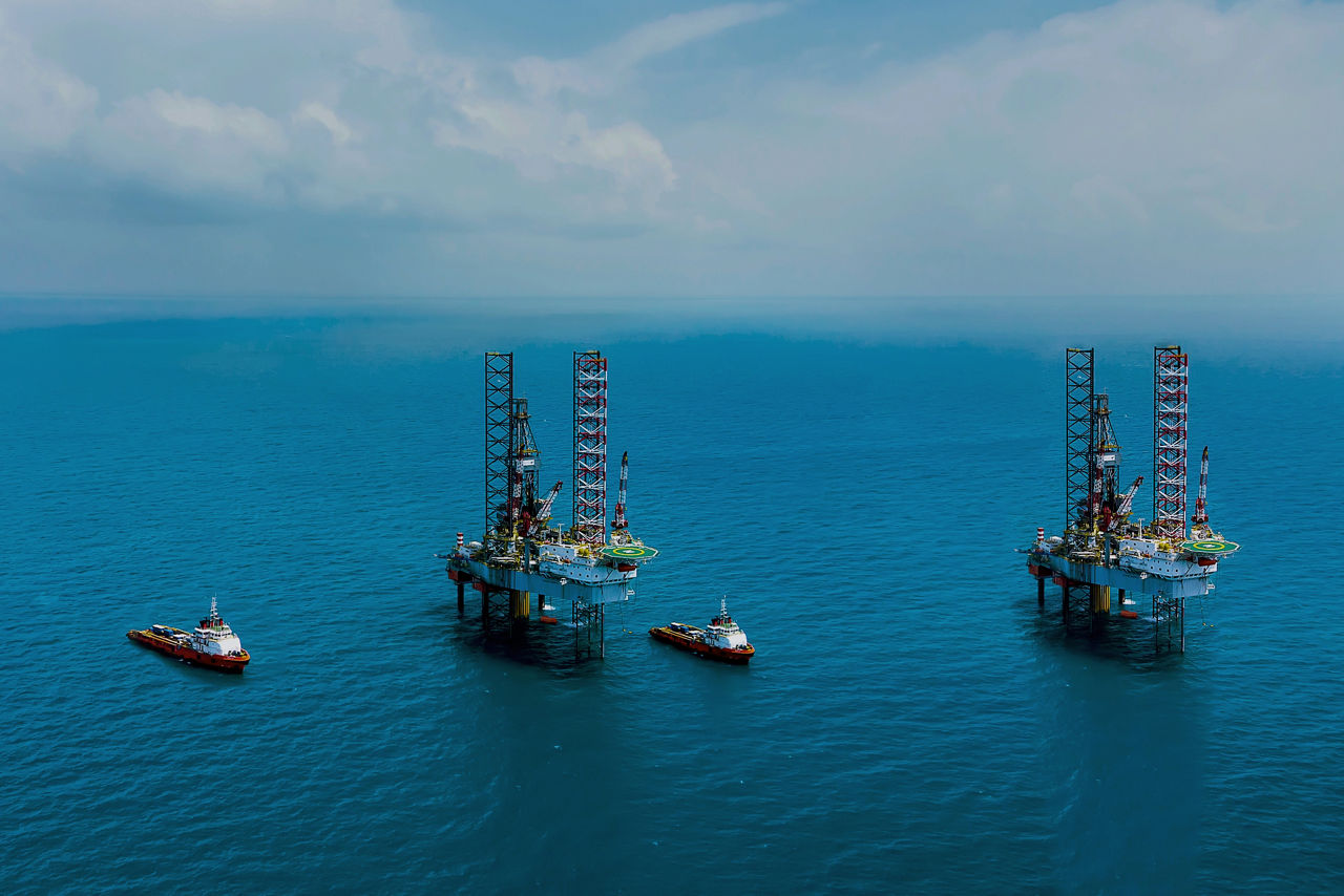 Petrodata™ Weekly Rig Count