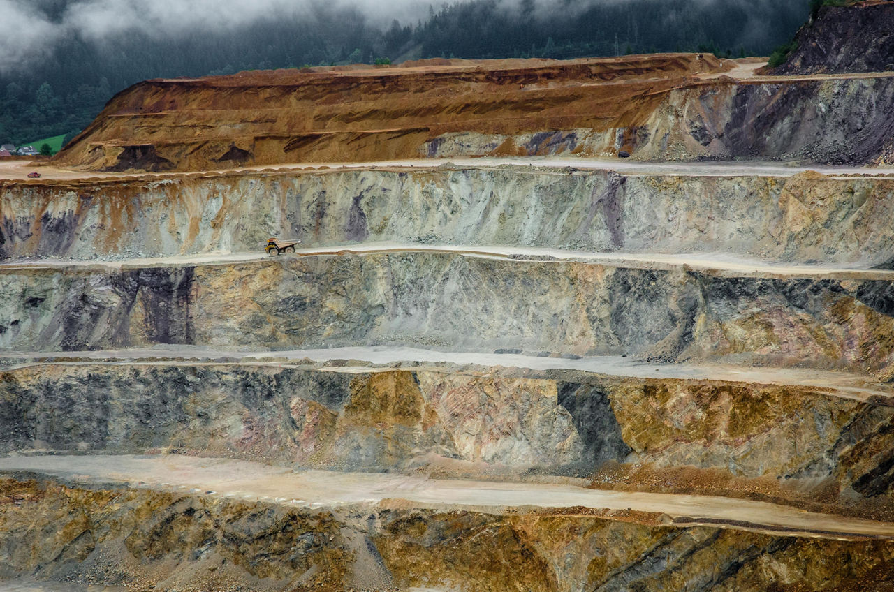 metalsminingtopic_darkened